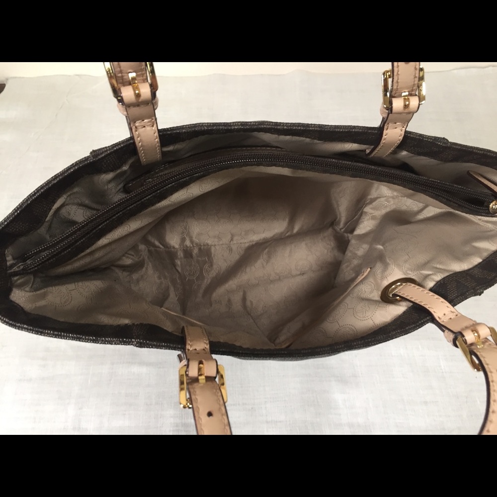 Michael Kors Jet Set Handbag Brown - Picture 6 of 8